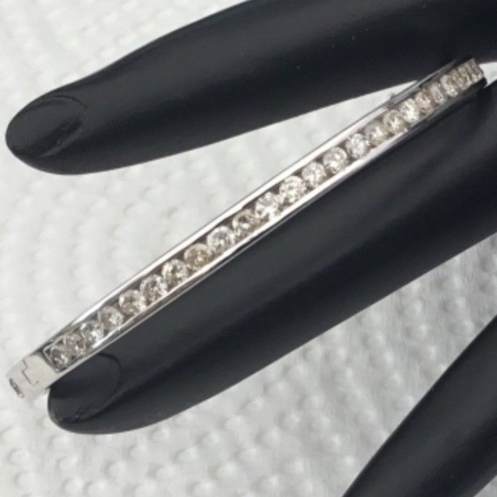 18K W Gold, 62 2.6MM Diamonds (4+ CTW) Eternity Bangle Bracelet, 11.3 Gr. 6” L